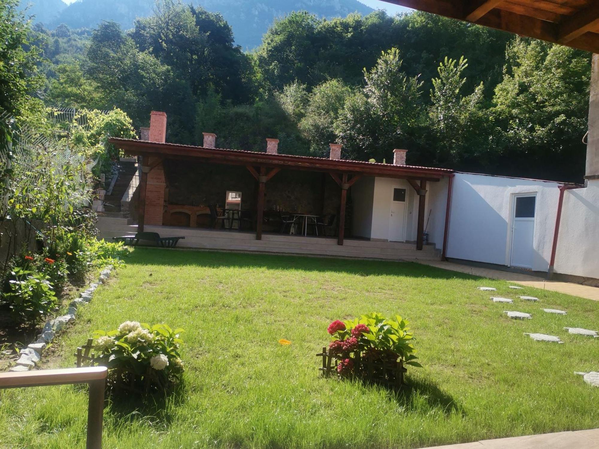 Vila Ana Бэиле-Еркулане Экстерьер фото